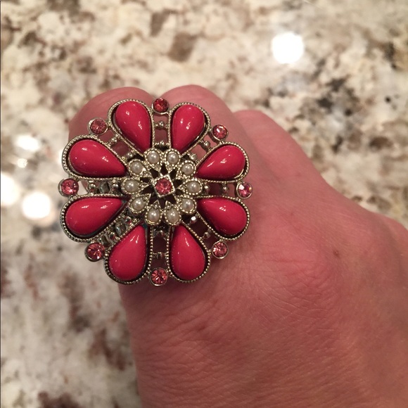 Chico's Jewelry - Pink and Crystal Flower Ring Stretchy Chico's Jewelry - Pink and Crystal Flower Ring Stretchy